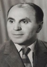 Costiniuc.jpg