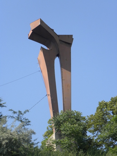 File:Poarta orasului8649.jpg