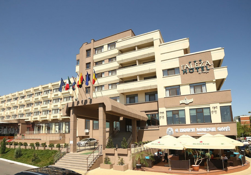 File:Hotel Faleza.jpg