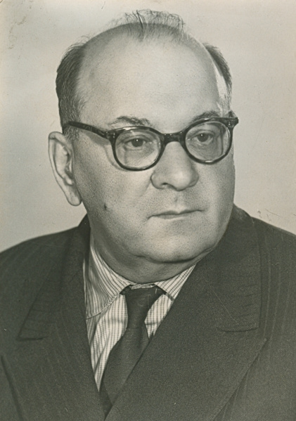 File:Profesor-Dumitru Motoc.jpg