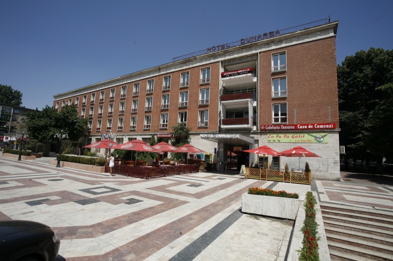 File:Hotel Dunarea.jpg
