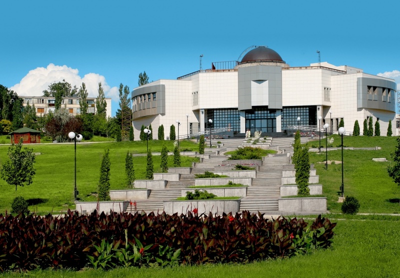 File:Gradina botanica 5.jpg