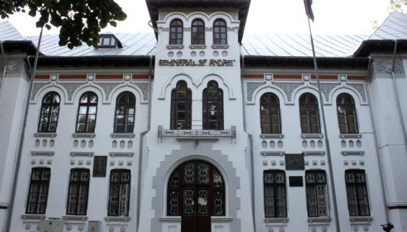 File:Cladire-Seminar--1024x585.jpg