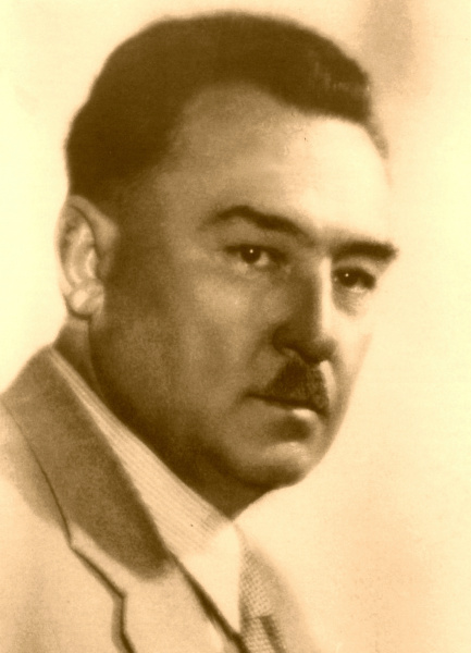 File:PortretCardas1SEPIA.jpg